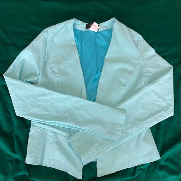 Blazers worn once - Picture 7 of 8